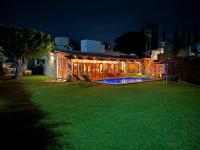 Casa nueva en Lomas de Cocoyoc, alberca climatizada, PET friendly - B&B Buenos Aires