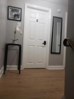 Harmony Room with private bathroom by the Airport - B&B