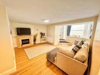 Numero Uno City Lower Level Loft - B&B