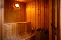 Big sea-loving house close to the beach - B&B