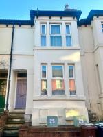 Convenient 4 Bed Homely Retreat in Wolverhampton - B&B