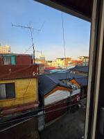 Experience the vibrant city of Seoul at our stylish stay o-nol - Chambres d'hôtes Séoul