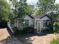 3 Bed Cottage Retreat - Private Garden & Parking - Ferienwohnung