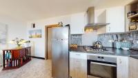 Epic 180 degree Sea & 3 Island Views Sun Terrace Penthouse - Chambres d’hôtes Qala