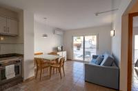 Apartamento de 1 dormitorio con balcón
