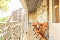 Elegant Studio Apartment with Balcony Surry Hills 6 - B&B