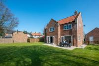 Modern 4-Bed Coastal Retreat in West Runton - Ferienwohnung West Runton