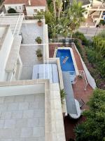 Entire villa with pool, ocean & mountain views - B&B Sitges
