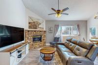 Near Hiking & Biking! Flagstaff Condo w/ Grill - B&B East Flagstaff