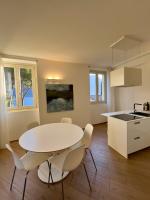 Apartment with Lake View