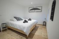 Deluxe One-Bedroom Apartment with Garden View