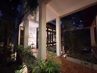 Birders Urban Retreat - B&B Sri Jayewardenepura Kotte