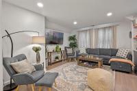 Spacious 3BR Salem Getaway, Modern & Walkable - B&B Salem