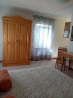 Camera Matrimoniale con Vista Giardino