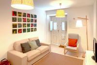 SWEET BAIRRO ALTO - Spacious Apartment in Prime Location - Bed and Breakfast Lissabon