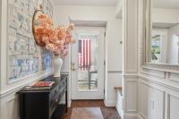 NEW Family-Friendly Capitol Hill Home with Free Parking & Close Metro Access - Bed and Breakfast Washington