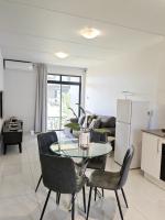 Ballito Groves apartment-sleeps 4 -pool -gym - B&B