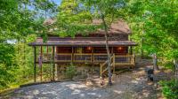 Rustic Cabin - Gorgeous Mountain Views, King Beds, Hot Tub, and only minutes to Dollywood - Chambres d'hôtes Sevierville