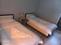 Habitación Doble con baño compartido - 2 camas