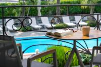 Suite Junior con vistas a la piscina