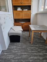 Apartment central Lupeni-Straja - Bed and Breakfast