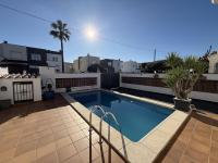 AwayDays - Casa con Piscina - Chambres d’hôtes Empuriabrava