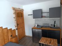 Dreibettzimmer mit eigenem externen Bad