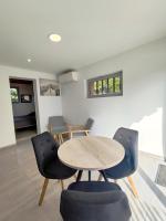 studio avec terrasse et parking privatif - B&B Courthézon