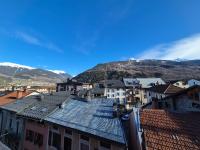 Plein centre ville, Sublime appartement avec terrasse - Bourg Saint Maurice - Bed and Breakfast Bourg-Saint-Maurice