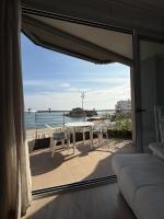Apartamento primera línia de mar - B&B