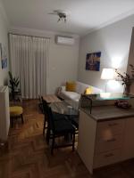 Μ&Κ - Your Athens Home - Νewly renovated 2bd apartment in family neighborhood close to city center - Chambres d'hôtes Athènes