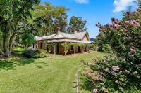 The Manse at Jamberoo Heritage Retreat on 1.5 Acres - B&B Jamberoo