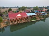DODAND Studio & Sunset Riverside Guesthouse - B&B