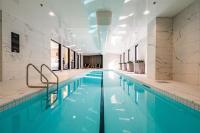 Cosmo Quarters - City Apartment with Pool & Spa - B&B