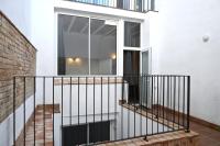 Homenfun Dalt Badalona - B&B Badalona