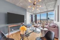 Water Views, 40th Floor Sub-Penthouse! Entire Condo in the heart of Vancouver City Centre - Ferienwohnung