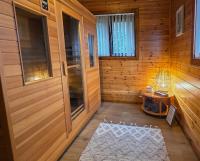 Luxury Wood Lodge with sauna, log burner & private woodland garden - Wnion Wood Lodge - Chambres d'hôtes Llanfachreth