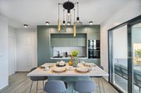 Imola's Place - Sea-View & Pool - B&B Bagno di Bua