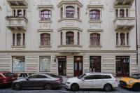 Prague Days - 3BDR Attic Loft-style Apt - Fireplace - City Center - Bed and Breakfast Praag