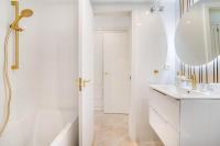 Amazing apartment with sea view in Puerto Banus - Bed and Breakfast Marbella