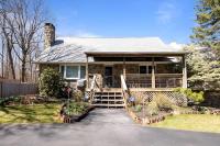 Spacious Home with Pool, Hot Tub, Mins to Parks Skiing - B&B Monroe