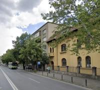 Castanilor 6 - Hip industrial apartment close to city centre - B&B Braşov