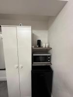 London Bridge 10 minutes walk away - B&B