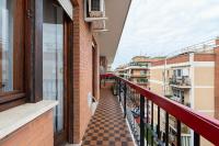 Modern & Luxe - Spacious Apartment in Ostia - Ferienwohnung