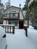 Comfy Modern Big Bear Cabin - B&B Woodlands