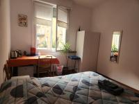 Camera Matrimoniale con Bagno in Comune