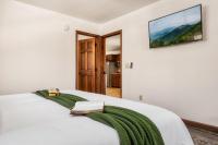 The Moondance Cabin by Lightfoot Stays Vacation Rentals - B&B Sevierville