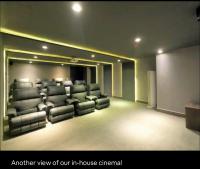 Three Bed Luxury Apartment POOL GYM CINEMA - Bed and Breakfast