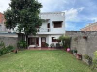 Caseros House - Guest House - B&B