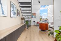 Spacious 2 story downtown apartment - B&B Reykjavík